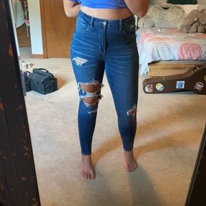 High waisted American Eagle skinny jeans